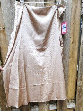 *NWT* XL Vince Camuto Gold Long Skirt sparkling